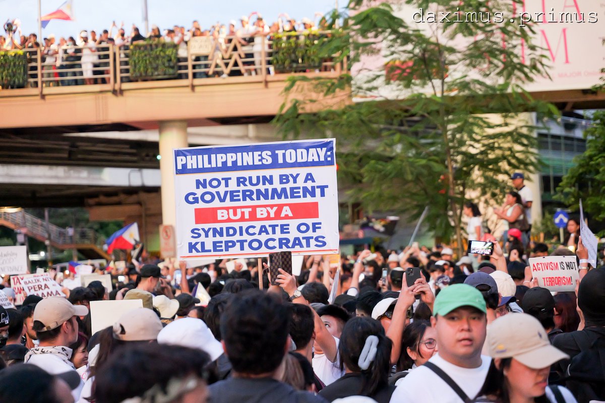 primusplus's tweet image. 250921. 📸🤍🇵🇭
#BahaSaLuneta
#TrillionPesoMarch
#KurakotManagot