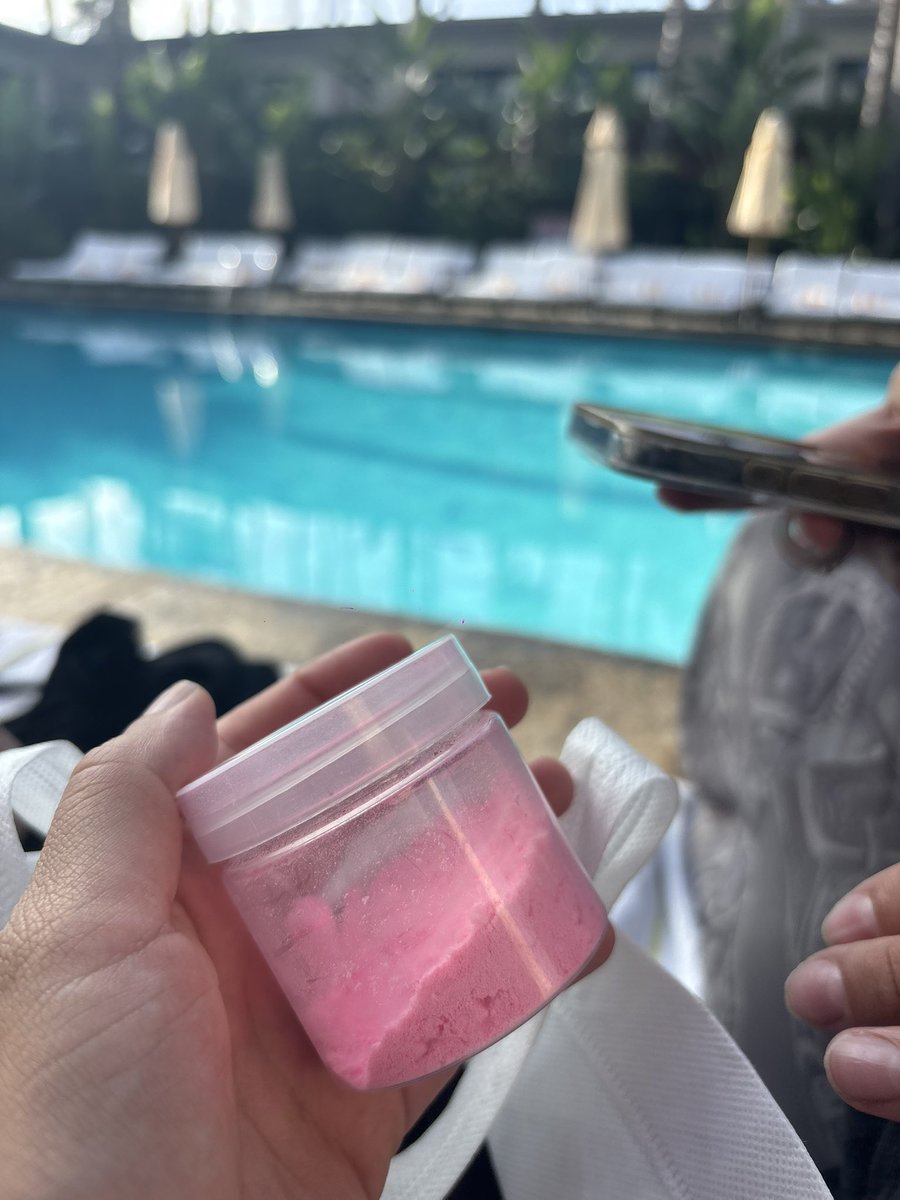 lunalover52's tweet image. So idk how I got here tbh