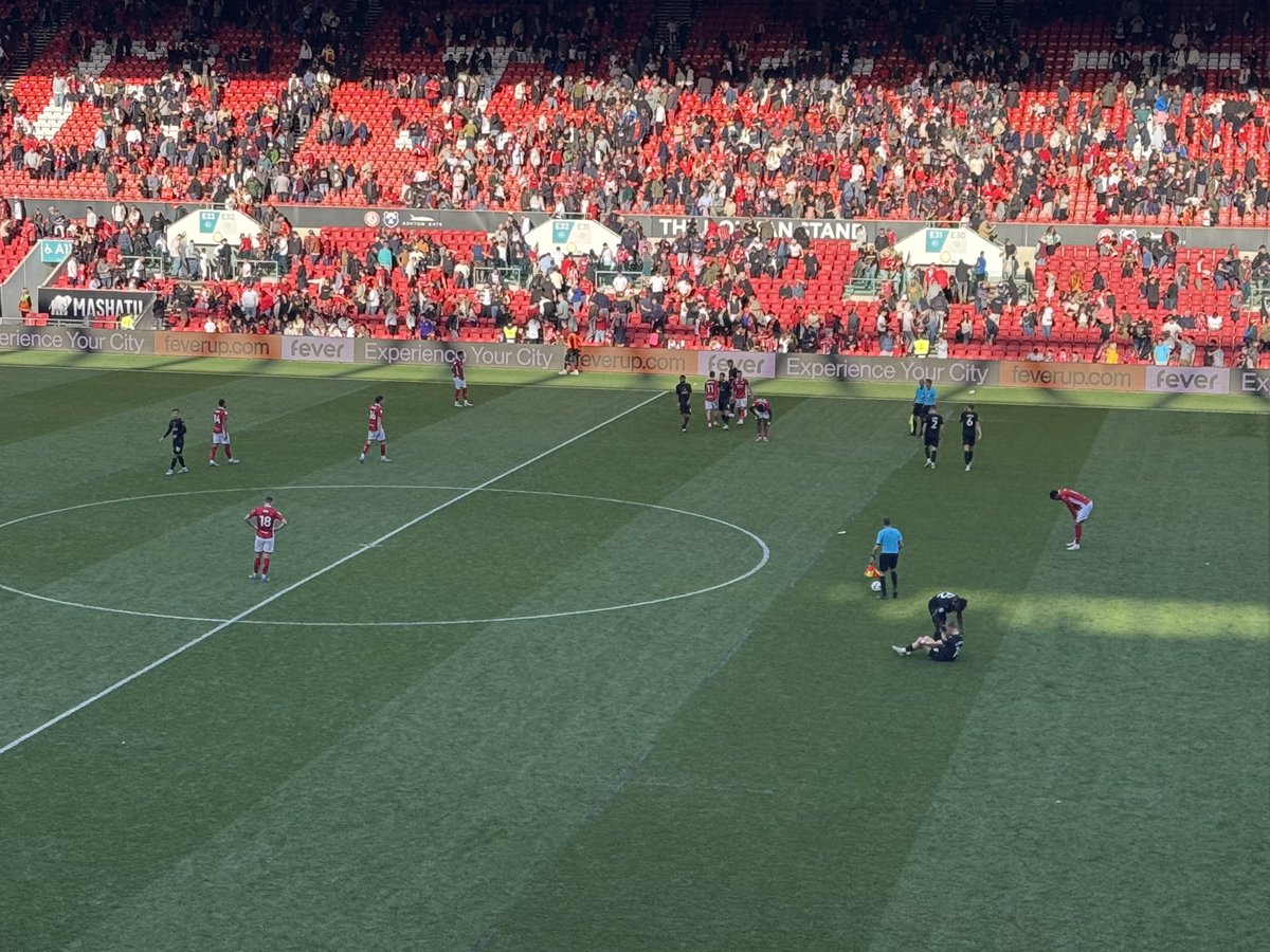 3 Peaps In A PodCast tweet media