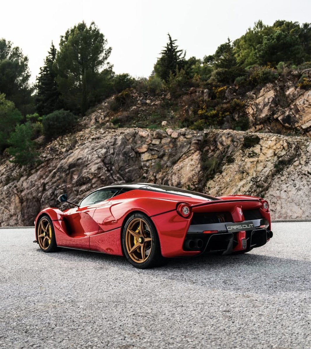 Belli_Ferrari's tweet image. LaFerrari 

📸 Cars.out (Instagram)

#Ferrari