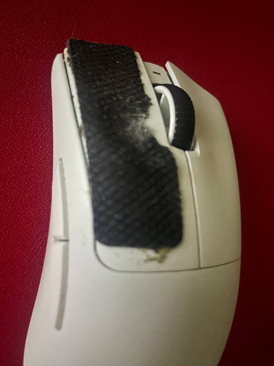W new mousepad now i need a new mouse 💀💀💀