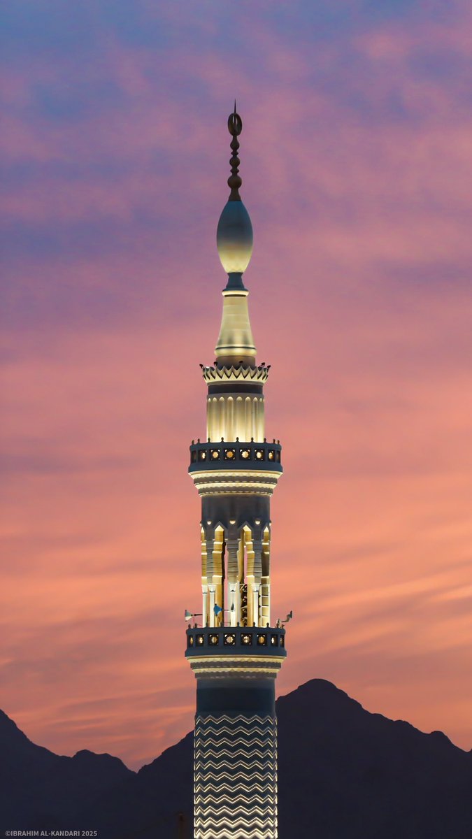 Medinah_Live's tweet image. قال تعالى : (وَسَبِّحْ بِحَمْدِ رَبِّكَ قَبْلَ طُلُوعِ الشَّمْسِ وَقَبْلَ غُرُوبِهَا)

 #المدينة_المنورة
#المسجد_النبوي