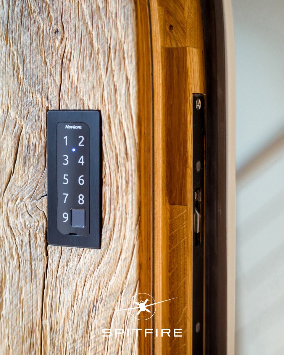 SpitfireDoors's tweet image. Make a powerful first impression with the Spitfire S-400 Series — timber doors crafted to impress and built to perform.
Ready to transform your entrance?

#SpitfireDoors #S400Series #LuxuryDoors #SmartLiving #HomeDesign