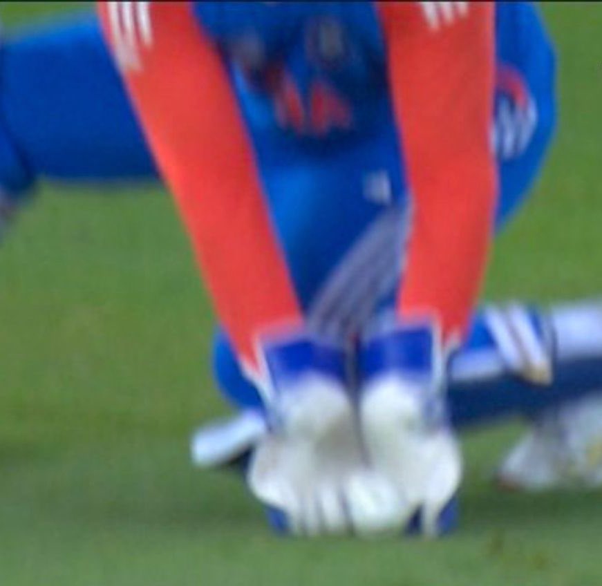 TheMemeDad's tweet image. How is this out 
Hypocrisy at it's peak.
#PakVsInd #NOTOUT #BabarAzam𓃵