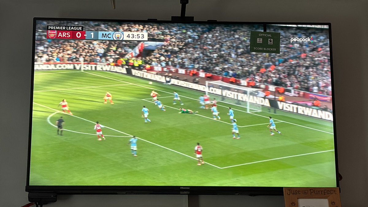 HAPPY SUNDAY TEAM! 🤗

I’m watching Arsenal VS Manchester City, working out a little, on day 2 of not drinking again after a fun Friday night, and doing some housework

What are you doing today thats better than going to church??? 🤷‍♂️