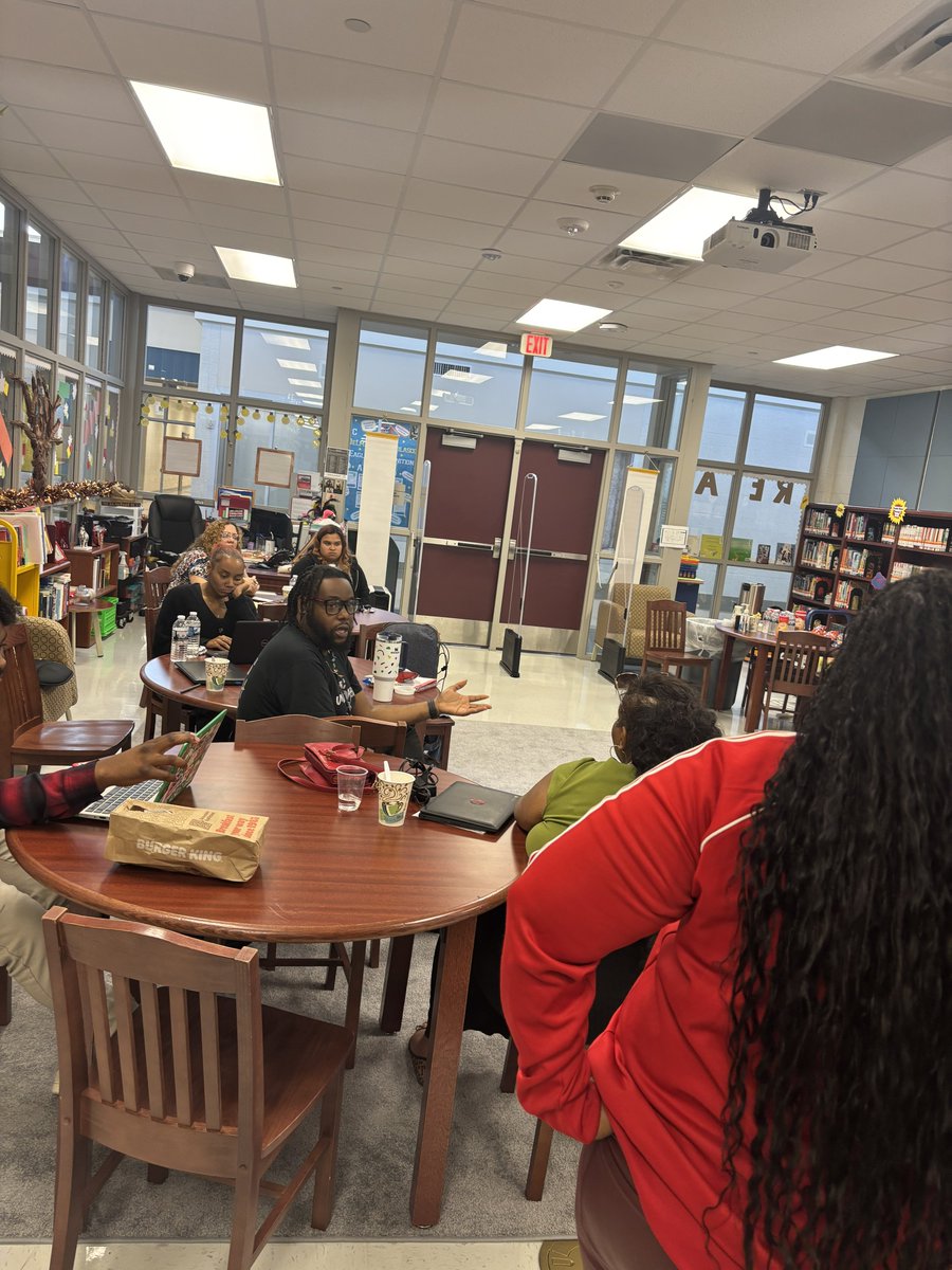 Kicked off Cohort 2 of the Paraeducator Presenters’ Academy <a href="/KEC_AISD/">Knippel Education Center</a> with another dedicated group of Super Paras <a href="/teacherdiva411/">A. Hi</a> <a href="/drgalockett/">Dr. Gwendolyn A. Lockett (She/Her)</a> <a href="/TeagueMS_AISD/">Teague Middle School</a> <a href="/Eisenhower_AISD/">Eisenhower Senior IB World School</a> <a href="/JonesMS_AISD/">JonesMSToros</a>