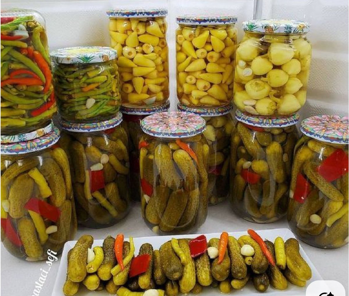 Ata yiyeceğimiz TURŞU “kurduk “
Yurdum sebzeleri , 
Yerli Lösev Taşköprü Sarmısağı ,
Mersin limonu , Çankırı kaya tuzu,
Aydın- İzmir üzümü ,
Lösev nohutları ve Paşabahçe cam kavanozları kullanarak milli servetimizi ve köylümüzü koruduk.
3-4 ay sonra soframıza bekleriz efendim.