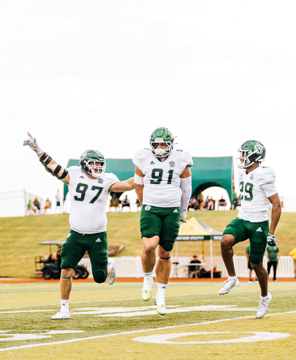 NWBearcat_FB's tweet image. Victory Vibes 😎
#OABAAB || #RISE