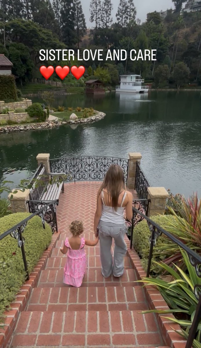 Jeremy Renner (@rennernews_) on Twitter photo 