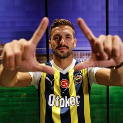 Fenerbahçe Başkanlık Seçimleri: 

Açılan Sandık: 25/50
Ali Koç: 4842
Sadettin Saran: 5135 

#AliKoc 
#SadettinSaran