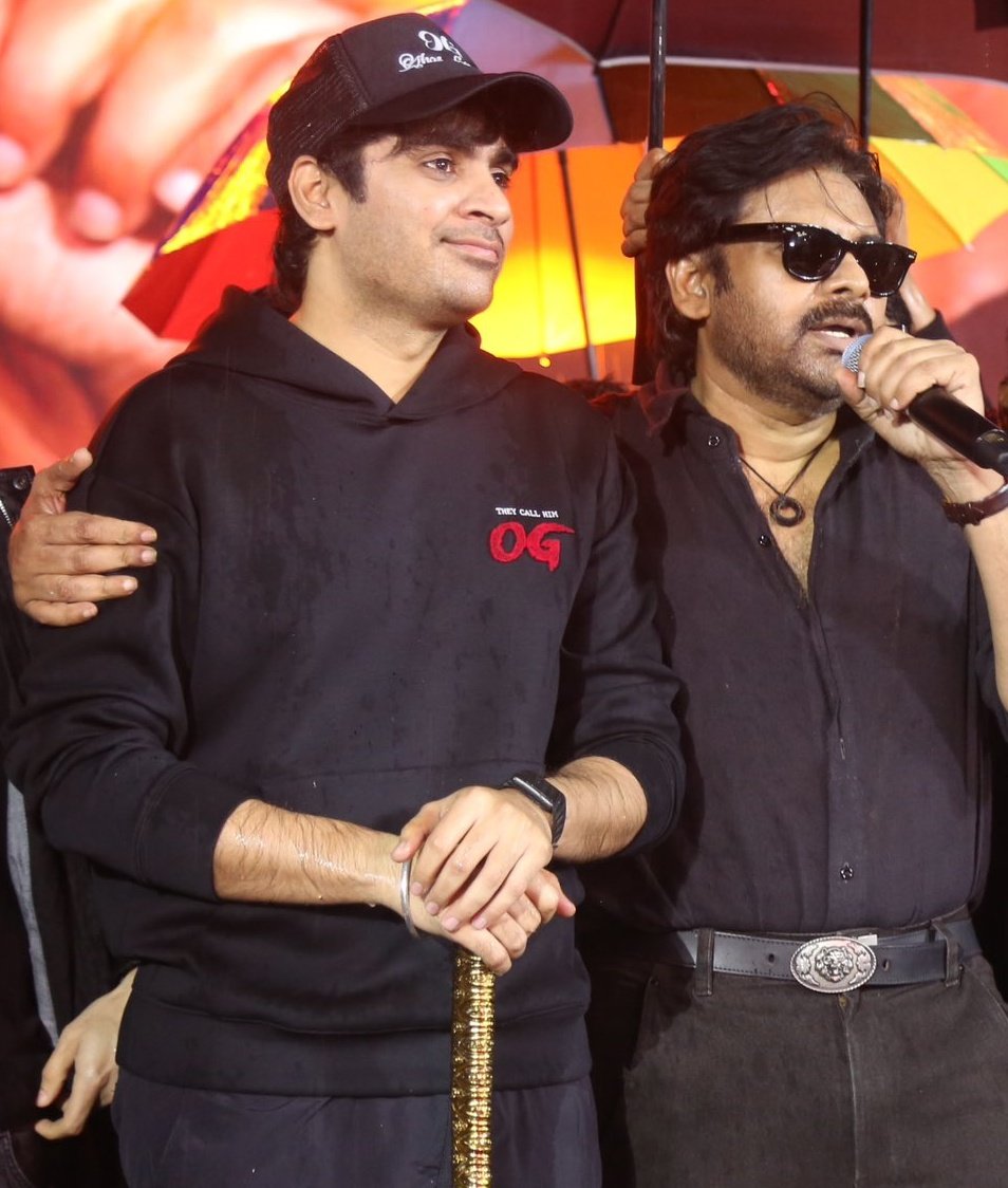 vijju_dhfm23's tweet image. Honest opinion 
Sujeeth eh Hero la unnadu 🥲
#OGPreReleaseEvent