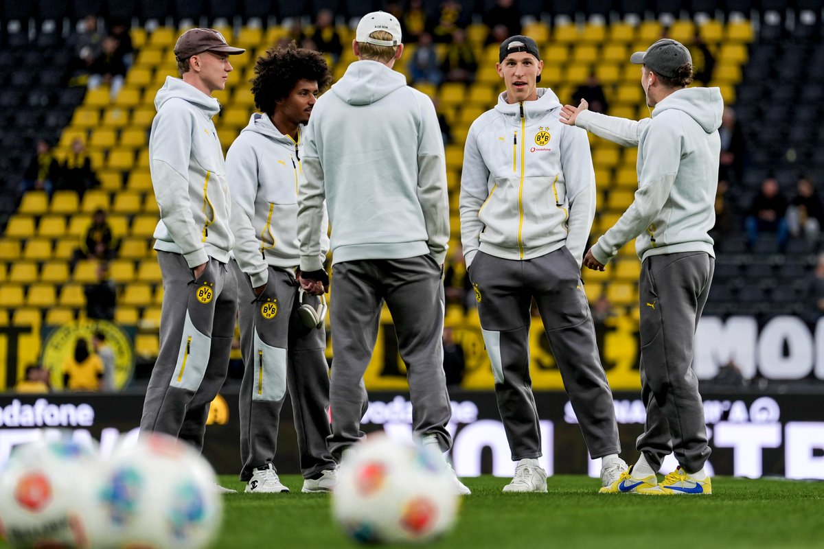 BVB's tweet image. 🤜 TEAM 🤛

#BVBWOB