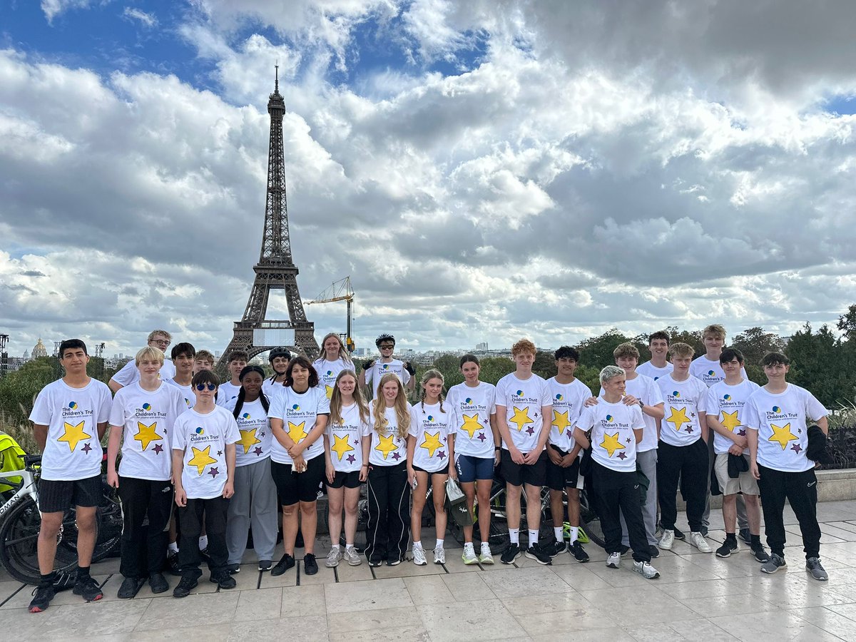 They’ve done it! After a long few days of cycling staff and students arrived at the Eiffel Tower this afternoon. We are so proud of what they’ve accomplished! #GartreeHighSchool #GartreeLondonToParis
