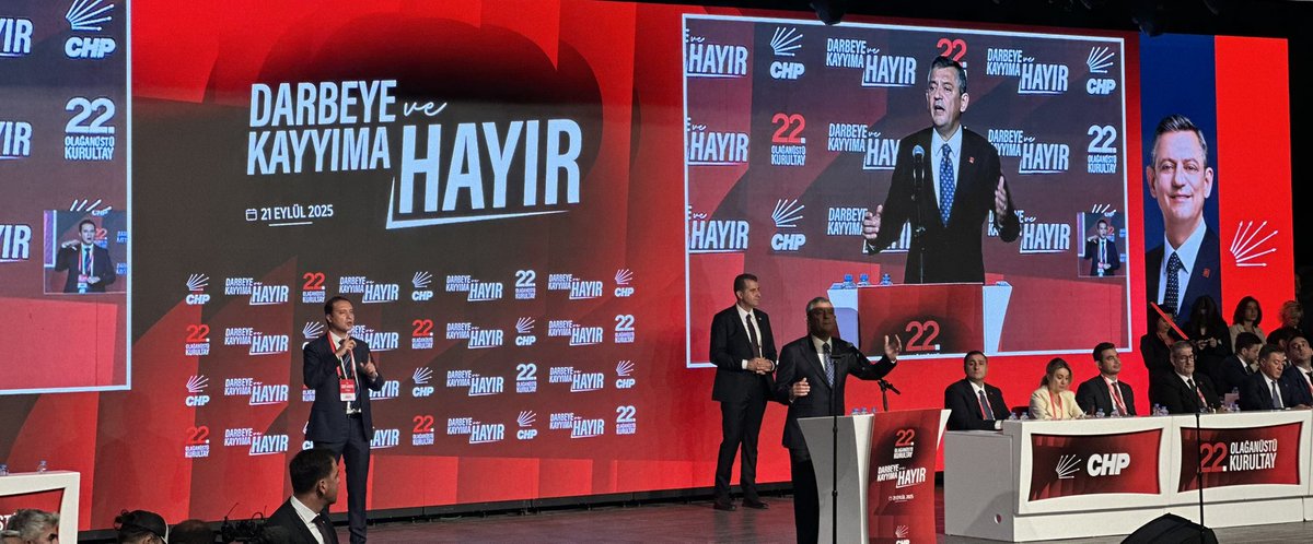 22. Olağanüstü Kurultayımızı tamamladık. 
Genel Başkanımız Özgür Özel’in liderliğinde, iktidar yürüyüşümüzü kararlılıkla sürdürüyoruz.

<a href="/herkesicinCHP/">CHP 🇹🇷</a>  <a href="/emrahkozay01/">Emrah Kozay</a>