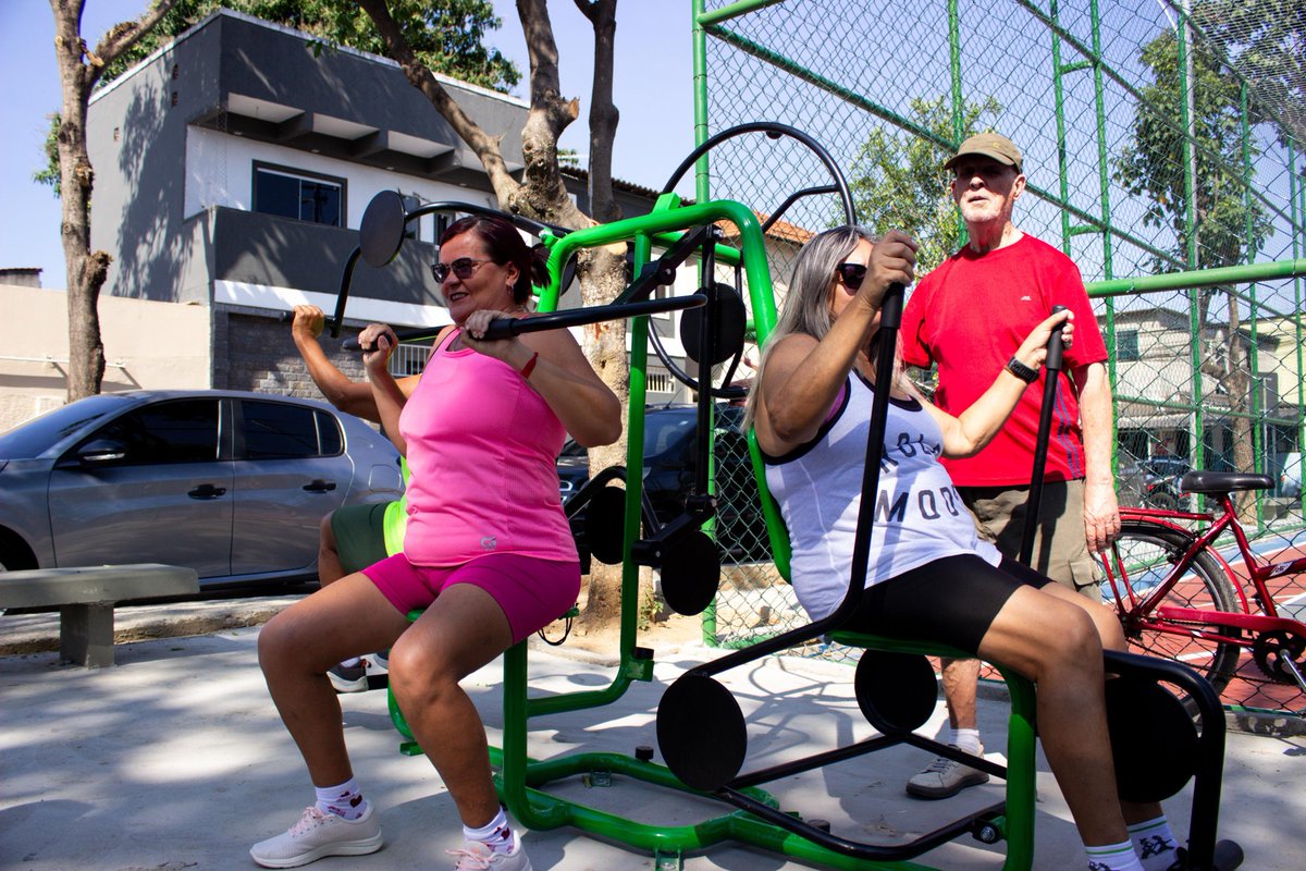 Domingão de sol e mais uma entrega importante para a cidade!
Com o deputado federal <a href="/pedropaulo/">Pedro Paulo</a> e o vereador <a href="/felipebororio/">Felipe Boró</a>, inauguramos o Conjunto Maravilha IAPI 2, em Realengo, que vai beneficiar 2 mil moradores.

O Rio segue avançando a cada dia, prefeito <a href="/eduardopaes/">Eduardo Paes</a>! 🚀