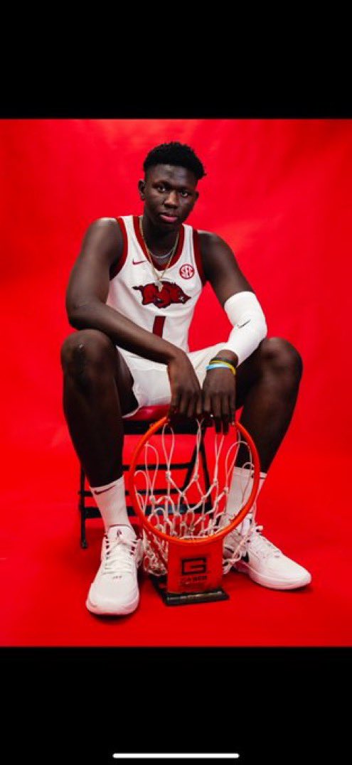 The nation’s top-ranked big man <a href="/DianeArafan1/">Arafan Diane</a> rocking the Razorback uniform on his visit to Arkansas. 

Looks like the type of dunker who could pull a rim like that right off the backboard.