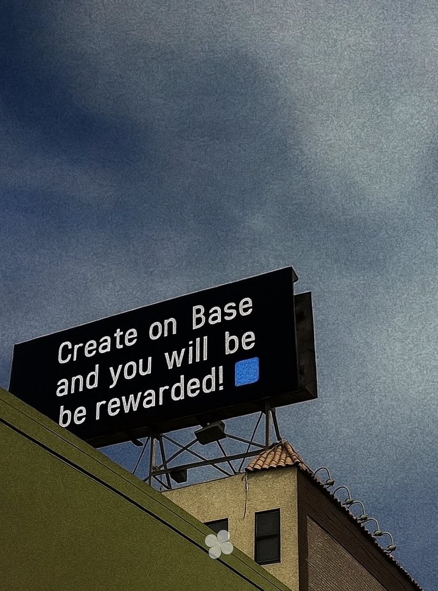 CLAWMOG's tweet image. Create on Base and you will be rewarded! 🟦