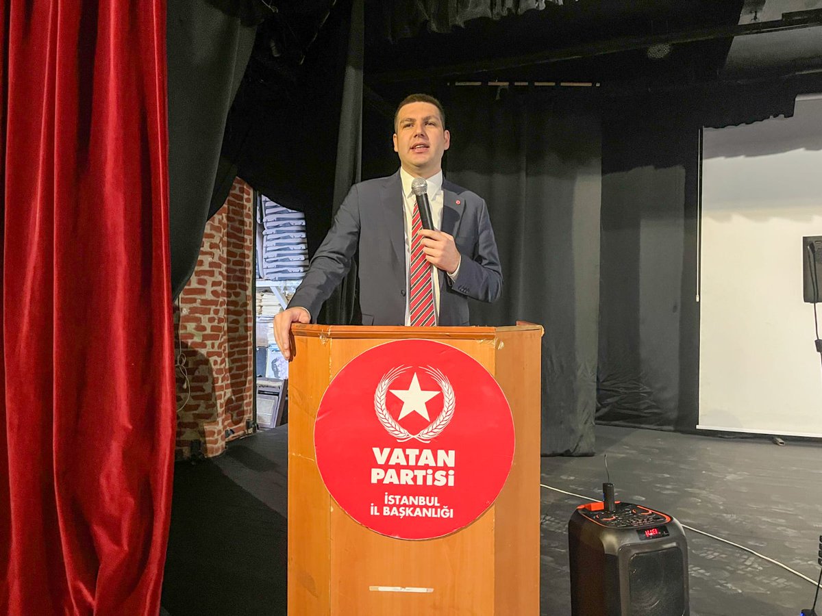 Genel Sekreterimiz Özgür Bursalı’nın katılımıyla Örgütlenme ve Yeni Döneme Hazırlık Toplantısını başarıyla tamamladık. 

Yeni üyelerimize rozetlerini taktık.

Bütünleşen ve Üreten Türkiye İçin Görev Başına!