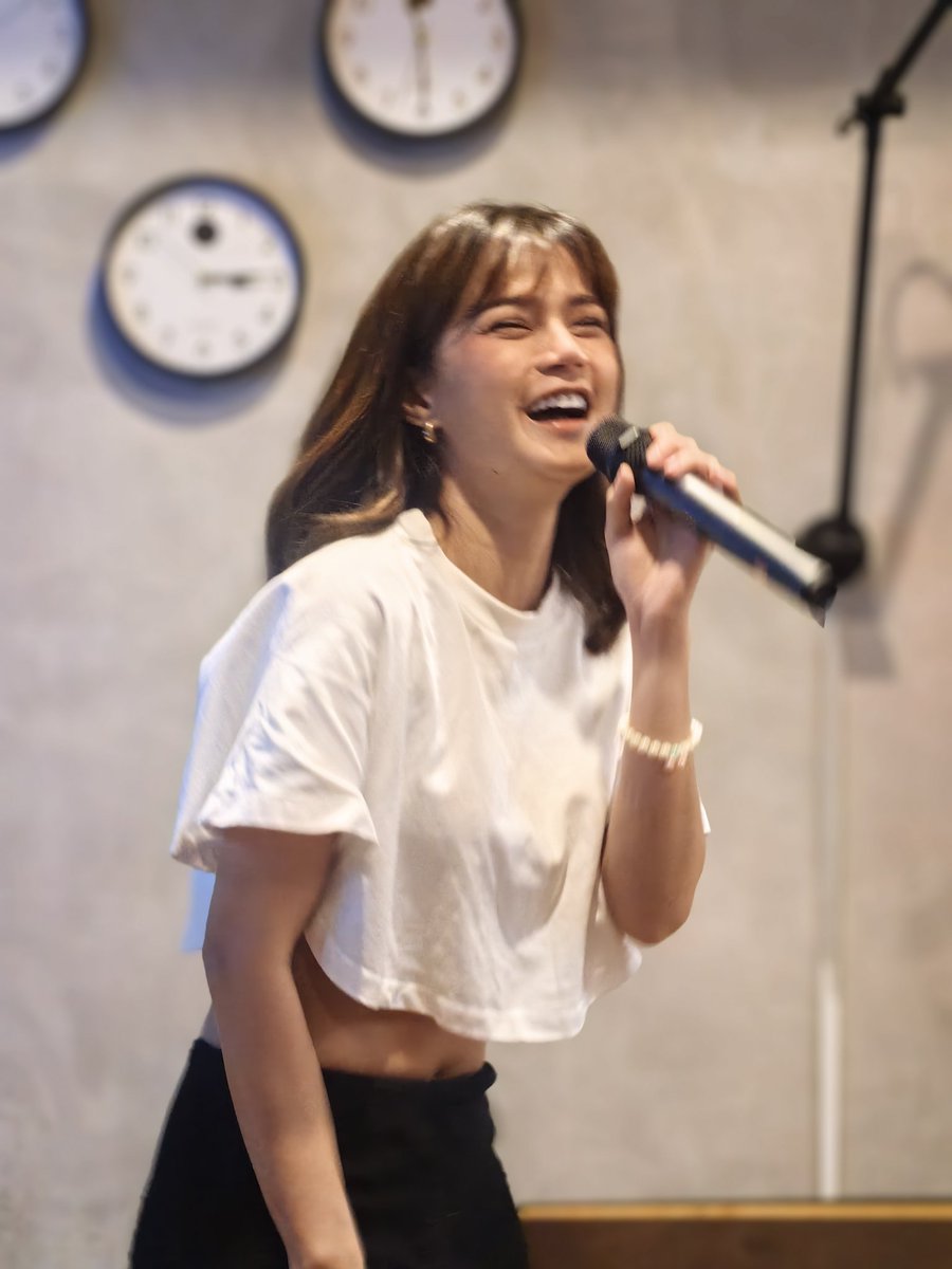 Your very existence beings joy to a whole bunch of people.
Your smile gives comfort to a lot of people.
Never lose your smile and never lose your self.
Maligayang kaarawan, aming ina, aming accla, aming ligaya, aming Sunshine. 🧡💛🎂🥂🎉