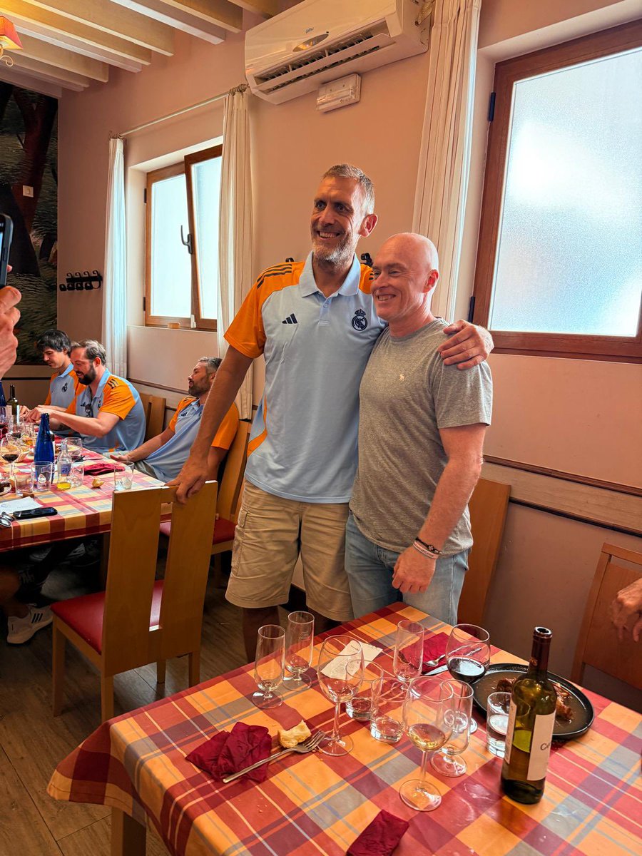 Gran día Medina del Campo y mil gracias a A.D, Los Chopos un gran partido entre veteranos de Valladolid y Real Madrid. 12.000€ recaudados para Familiares de familias d Alzheimer.

Reencuentro con grandes amigos Juan Corbalan, Chechu Biriukov, Mijailov, Iñaki de Miguel, Oscar G.