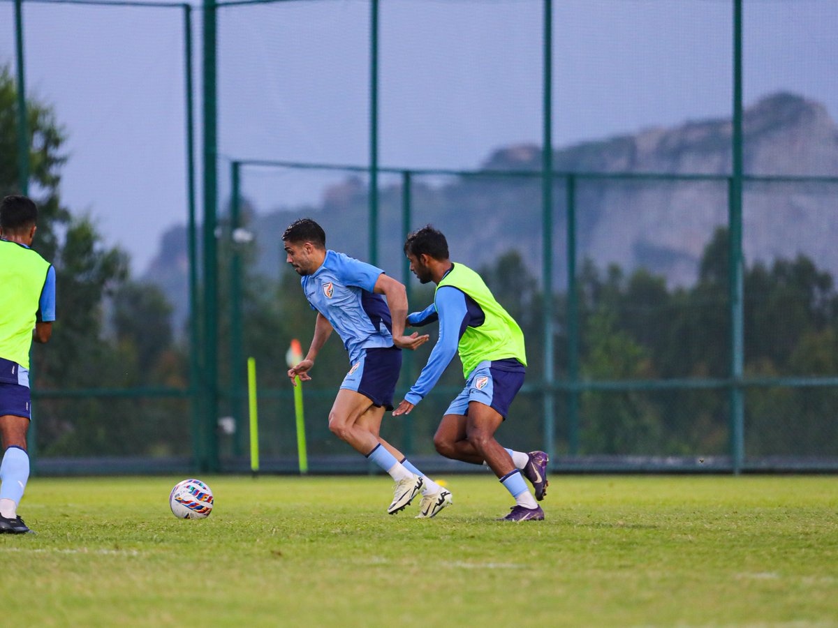KhelNow's tweet image. Take a sneak peek at the Indian senior men&apos;s football team&apos;s training camp in Bengaluru! 

#IndianFootball #IndianFooballTeam #BlueTigers