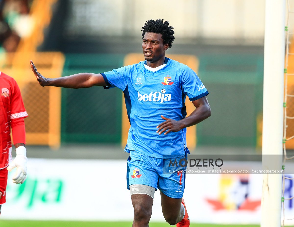 Modzerosport's tweet image. FULL TIME

Live

Remo 4-0 US Zilimadjou 

Samson Olasupo

@RemoStarsSC vs US Zilimadjou in @CAF_Online @CAFCLCC qualifying round 

Photo: @modovictorekene for @Modzerosport 

Cc @CAF_Media