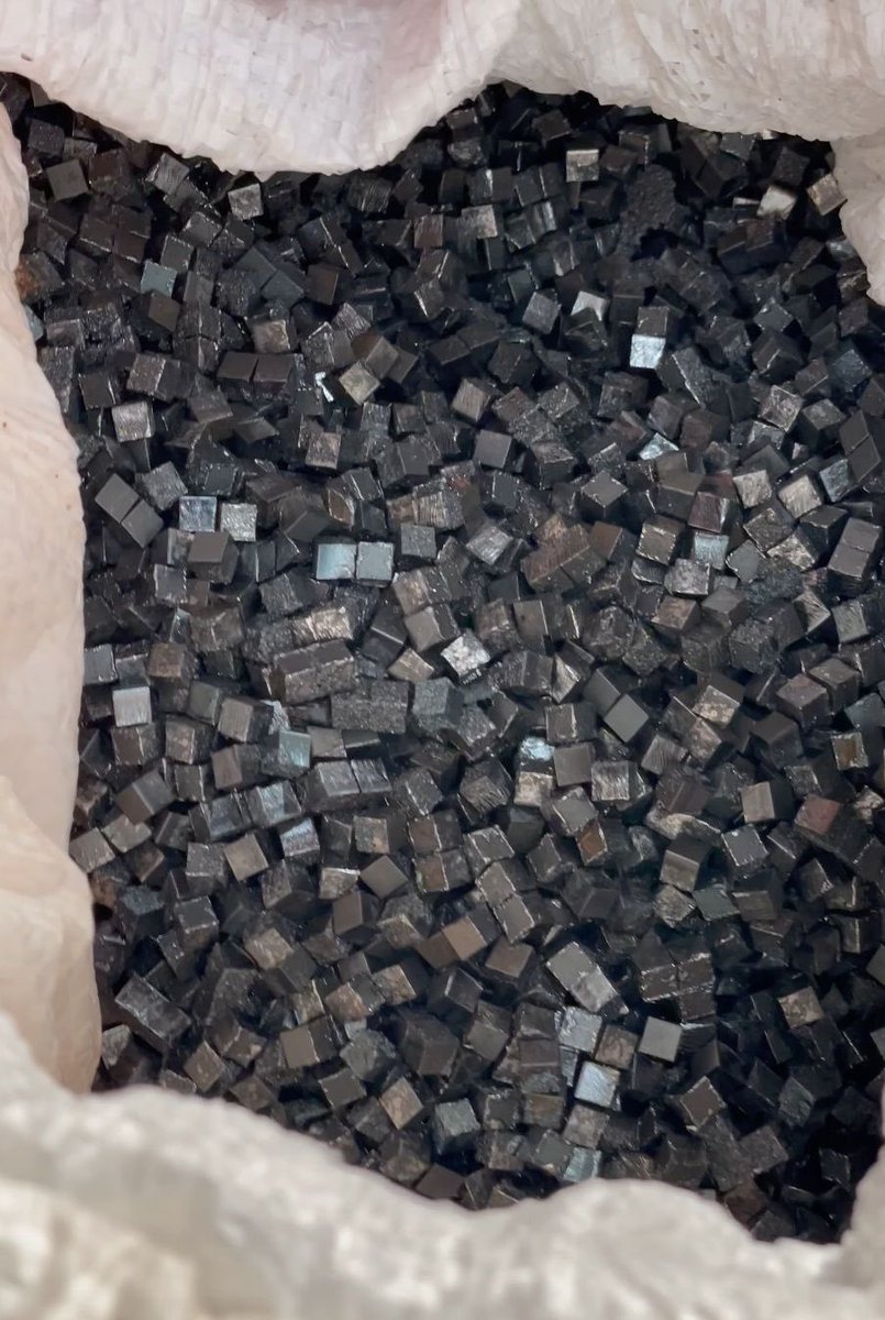 Наскільки є потреба в гартованих  елементах для холодної частини БК?
Кубіки 5#5#5мм з високолегованих сталей.
Бо є варіант запустити виробничу лінію, під це. 
Але там інвестиції ±400Кгрн. Тому треба розуміти попит.
Ціна за КГ орієнтовно 120-140грн повинна получится.