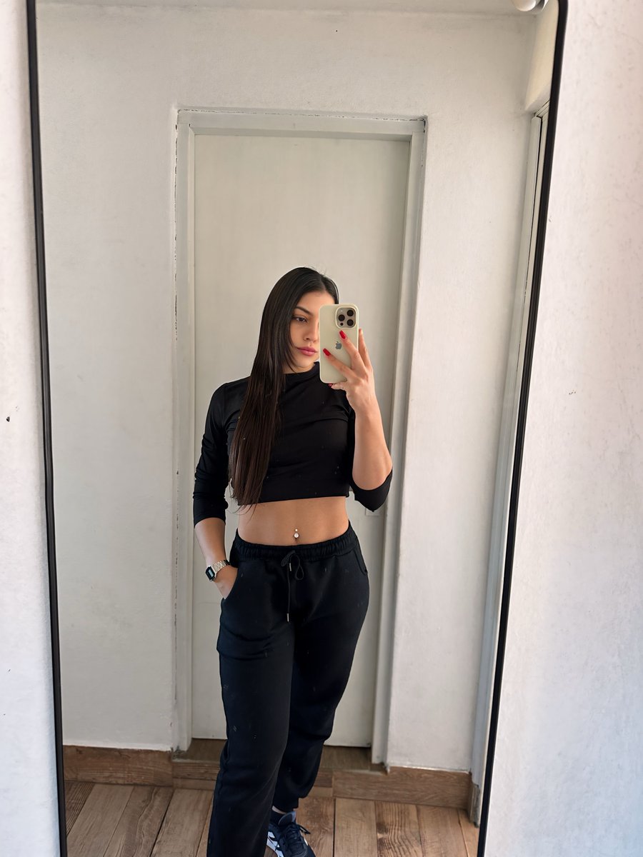 Just me and nothing special about this pic at all 😭 hope you still like it 🙈