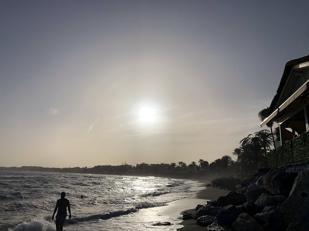 Sunday chill 😎☀️🏝️