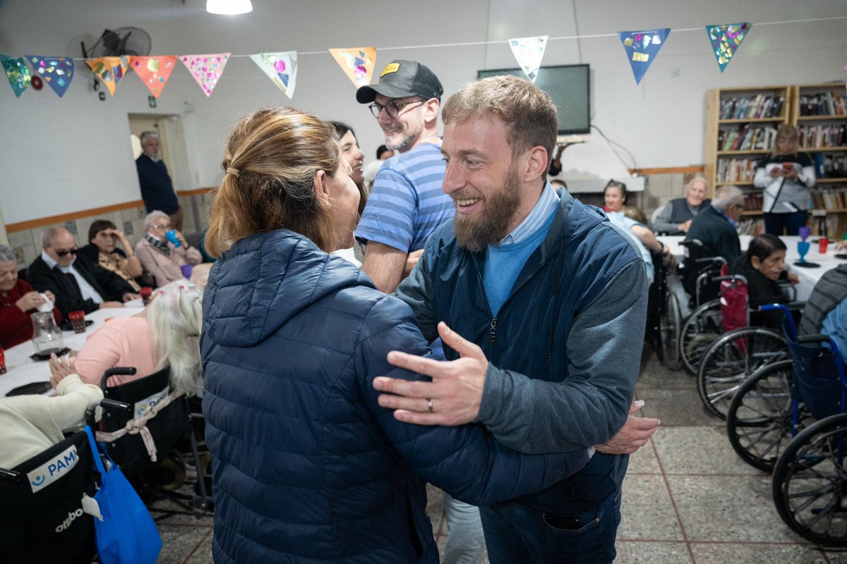 Celebramos en comunidad los 80 años del Hogar San Roque de Banfield ❤️👴🏼👵🏼

Esta institución cuida y acompaña a las personas mayores de Lomas para que puedan tener una buena calidad de vida.

Para nuestra familia es muy especial porque hoy es el hogar, en el sentido profundo de