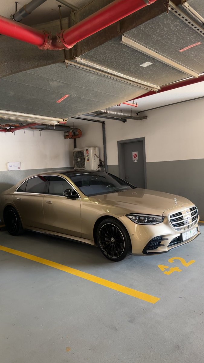 rr2e's tweet image. يوم الأحد 🤍