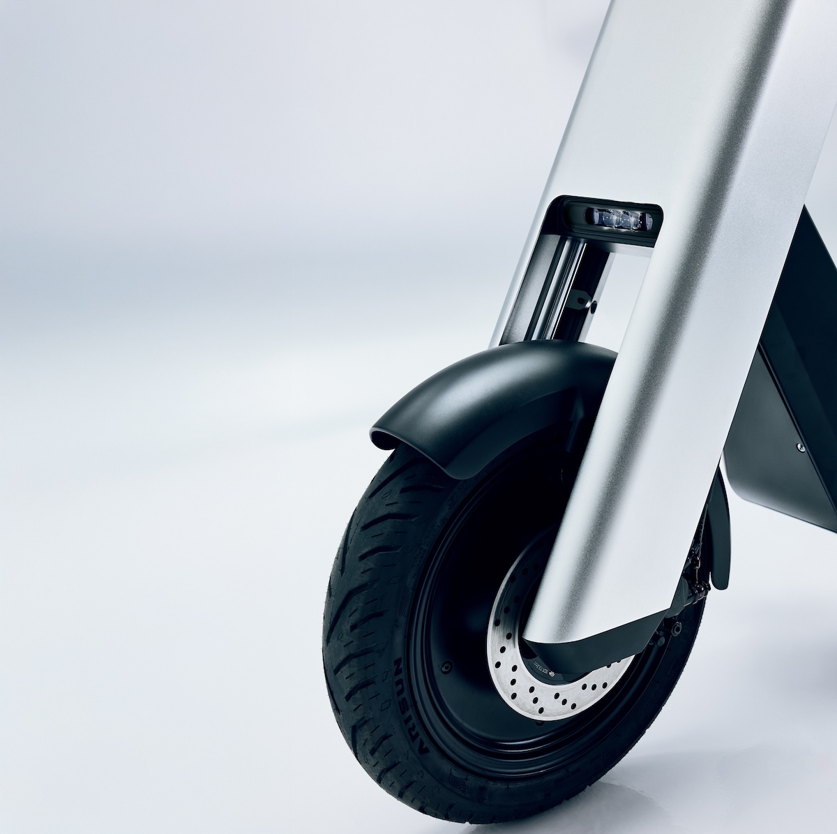 coolsten's tweet image. Infinite Machine OLTO: Smarter E-Bike-Scooter für die Stadt

Der Infinite Machine OLTO wirkt wie ein ambitioniertes Fahrzeug, das zwischen E-Bike und E-Scooter angesiedelt ist – mit vielen innovativen Ideen.
Link: coolsten.de/infinite-machi…
#ebike #scooters #infinitemachine #OLTO