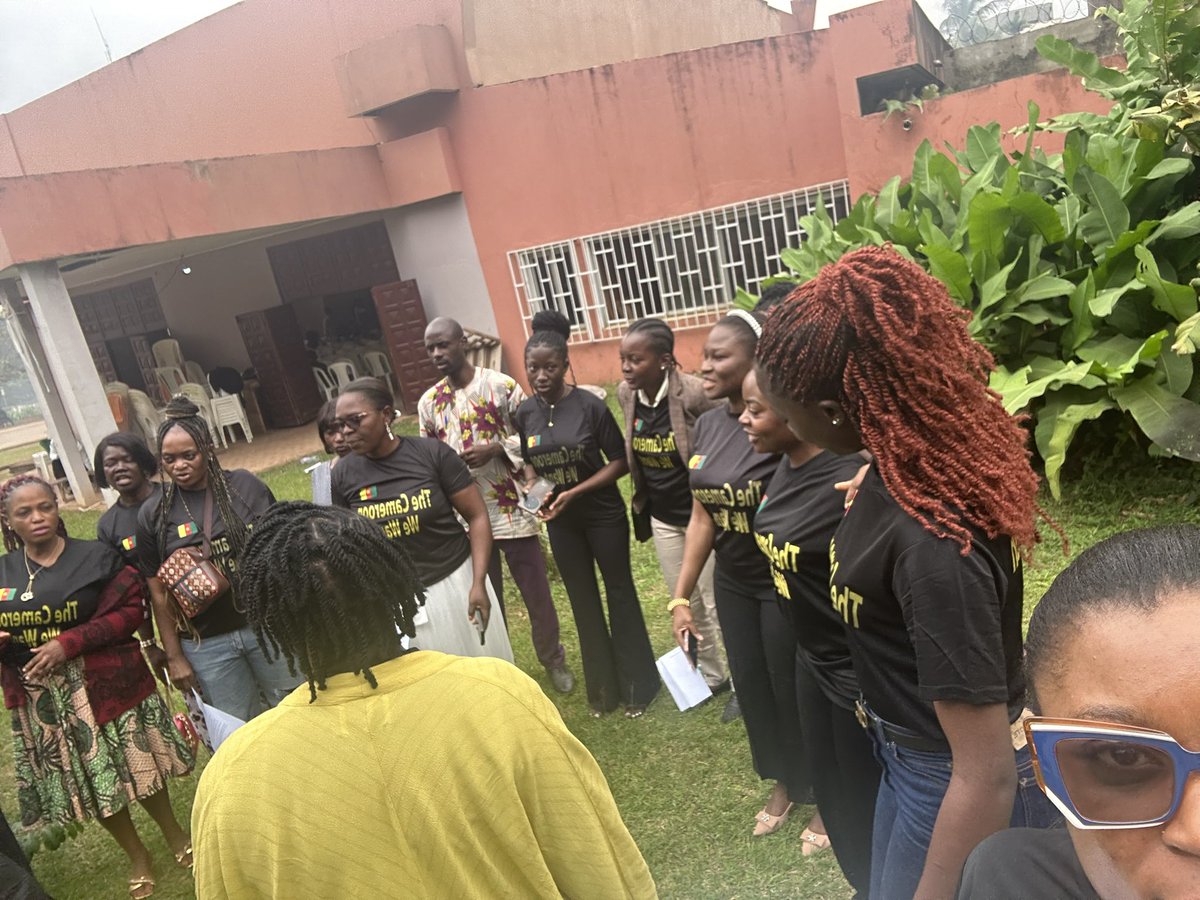 For the #CameroonWeWant, instead of pointing fingers, what are you doing ? I am with <a href="/BMICFellowship/">Bind Minds Initiative Cameroon</a> for a safe space to speak up without judgments. No action is small. #Change starts with us.
<a href="/KahWalla/">Kah Walla</a> <a href="/Sl/">SonicLiving</a>