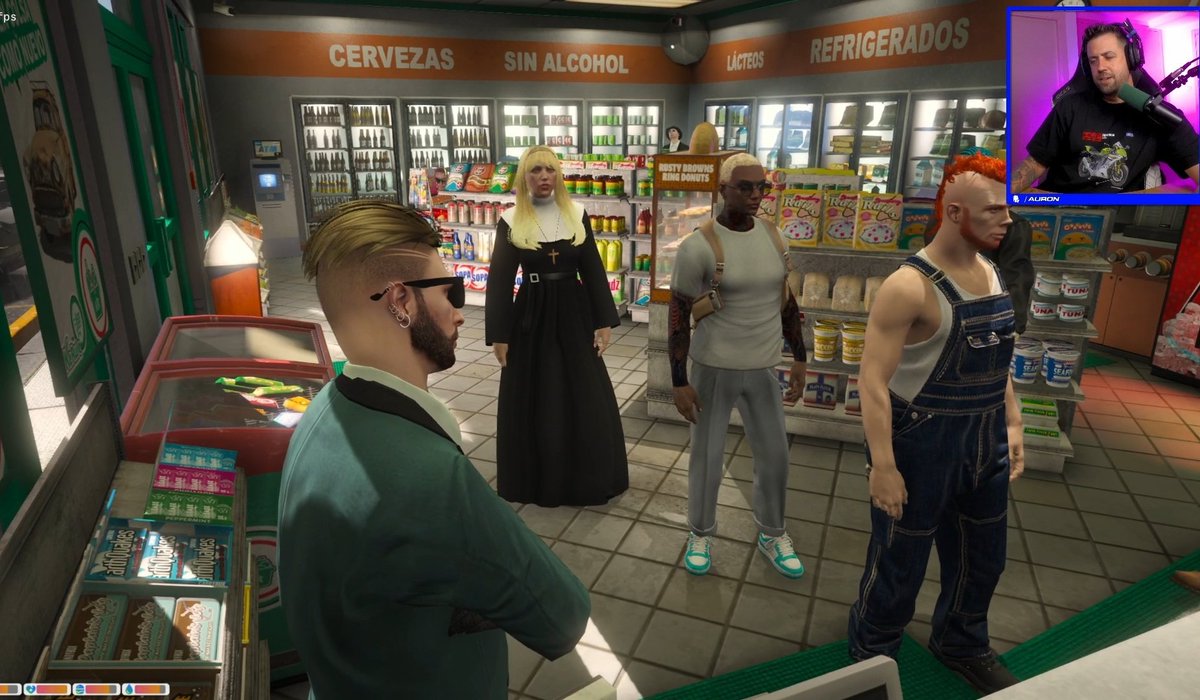 Auron_Perxas's tweet image. T: hombre cuñada 
M: cocomo?
T: Eres mi cuñada, no?
M: Eh e eh no
T: En navidad cenamos todos juntos, no? 

Toni ayudando a su hermano a que la Monja se decida JAJJAJAJAJA