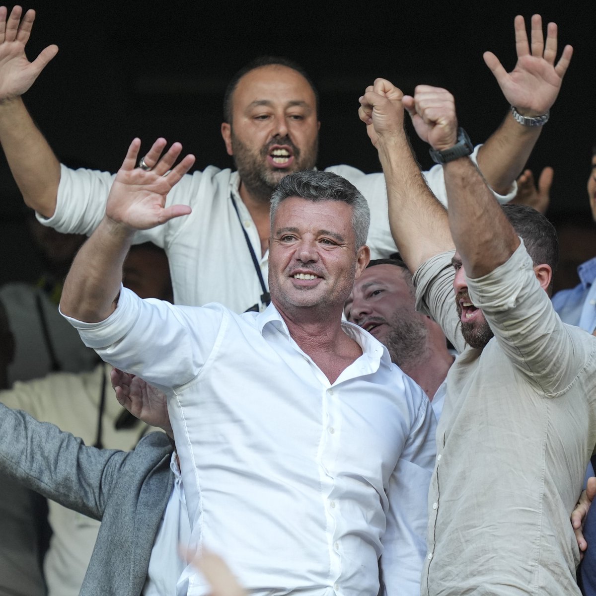 Mouse Işığı (@mouseisigi) on Twitter photo Yeni dönem hepimiz için hayırlı olsun.
Ali belasından kurtulduk. Artık kendimize dönme zamanı. Eski Fenerbahçe geri dönsün. Ne sabrımız var ne süremiz. Gerekeni yapalım <a href="/sozfb2025/">Söz Fenerbahçe</a> Yeni dönem hepimiz için hayırlı olsun.
Ali belasından kurtulduk. Artık kendimize dönme zamanı. Eski Fenerbahçe geri dönsün. Ne sabrımız var ne süremiz. Gerekeni yapalım <a href="/sozfb2025/">Söz Fenerbahçe</a>