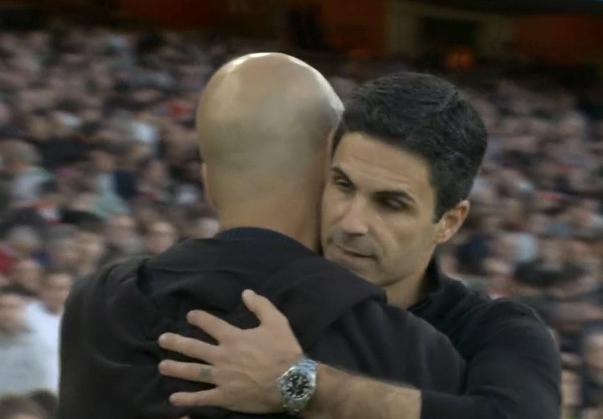 Pelukan hangat Guru dan Murid dalam pertandingan yang berakhir imbang 🤝

#Giardiola #Arteta #ManCity #Arsenal