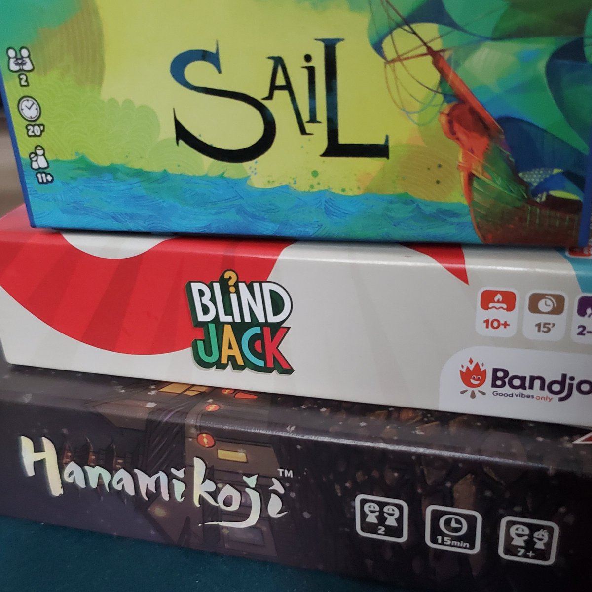 J'ai découvert une pépite, un bon jeu et un jeu très moyen .. 😏 #J2S