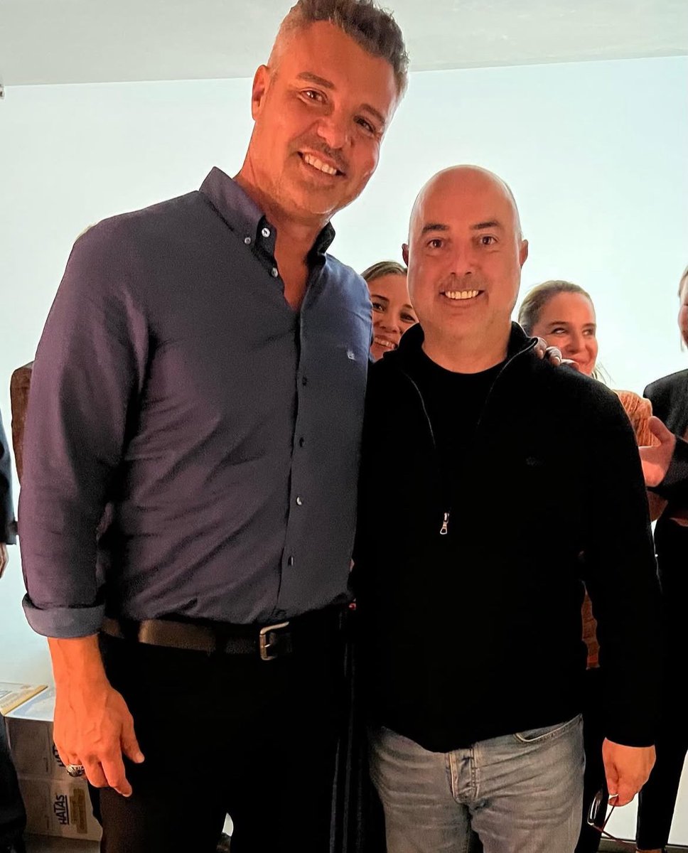 Fenerbahçe Spor Kulübü’nün Olağanüstü Genel Kurulu neticesinde yapılan oy sayımına göre Fenerbahçe’nin 38’nci Başkanı seçilen Sadettin Saran’ı ve yönetim kurulunu tebrik ediyorum. <a href="/Fenerbahce/">Fenerbahçe SK</a>