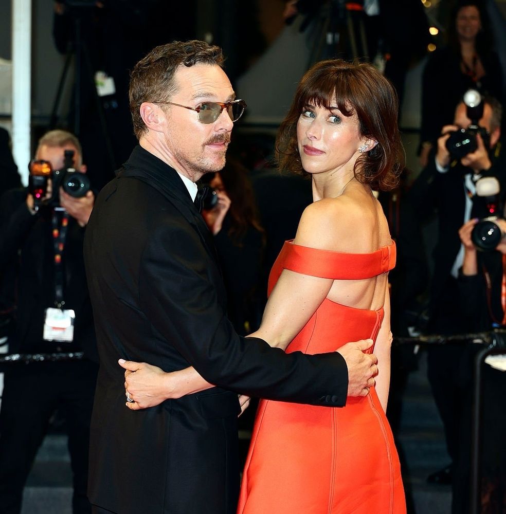 sapw's tweet photo. Happy #nationalwifeappreciationday #benedictcumberbatch #sophiehunter https://t.co/f0EqfKwHwk