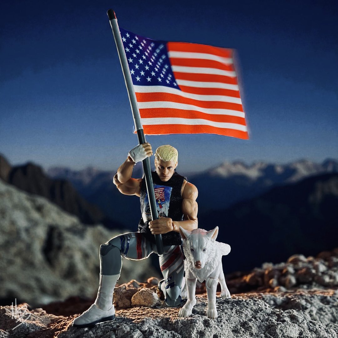 Every American Nightmare needs his best friend 🐺✨
The “Finish The Story” Cody Rhodes &amp; Pharaoh set is here!

📸: <a href="/MikeBelcaster/">Mike Belcaster</a> 
Code FIGGUYS saves you 10% at Ringside!

#WWEEliteSquad #FigGuys #WWE