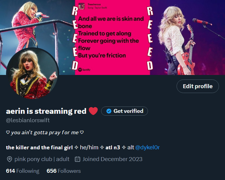 lesbianlorswift's tweet photo. red layout for today!! #StreamRed https://t.co/4ce6zmqWtZ