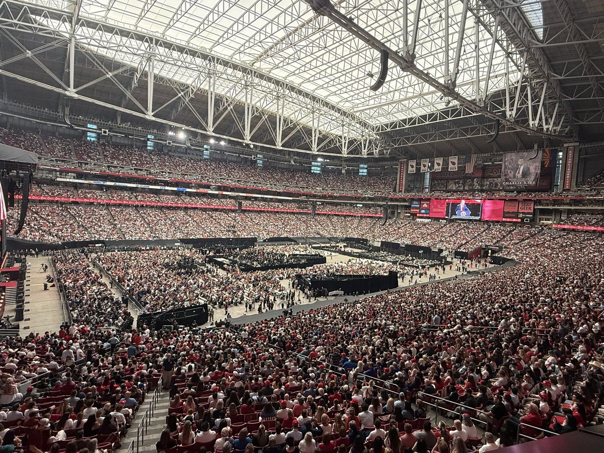 BurchetteMason's tweet image. America is a Christian nation. 🇺🇸