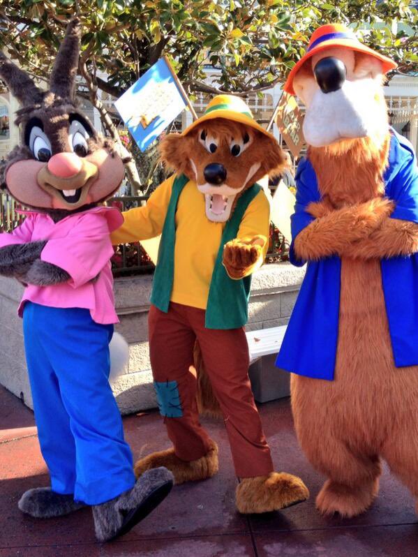 BrerBear4's tweet photo. @Tee_N_CakesPt2 @SplashFan2000 Disney had absolutely no plans to have Splash rethemed prior to 2020, all you have to do is look at how it was treated in the parks. 

The ride was always considered its own thing separate from the movie, and was always treated as such. https://t.co/nWUt1qqcBZ