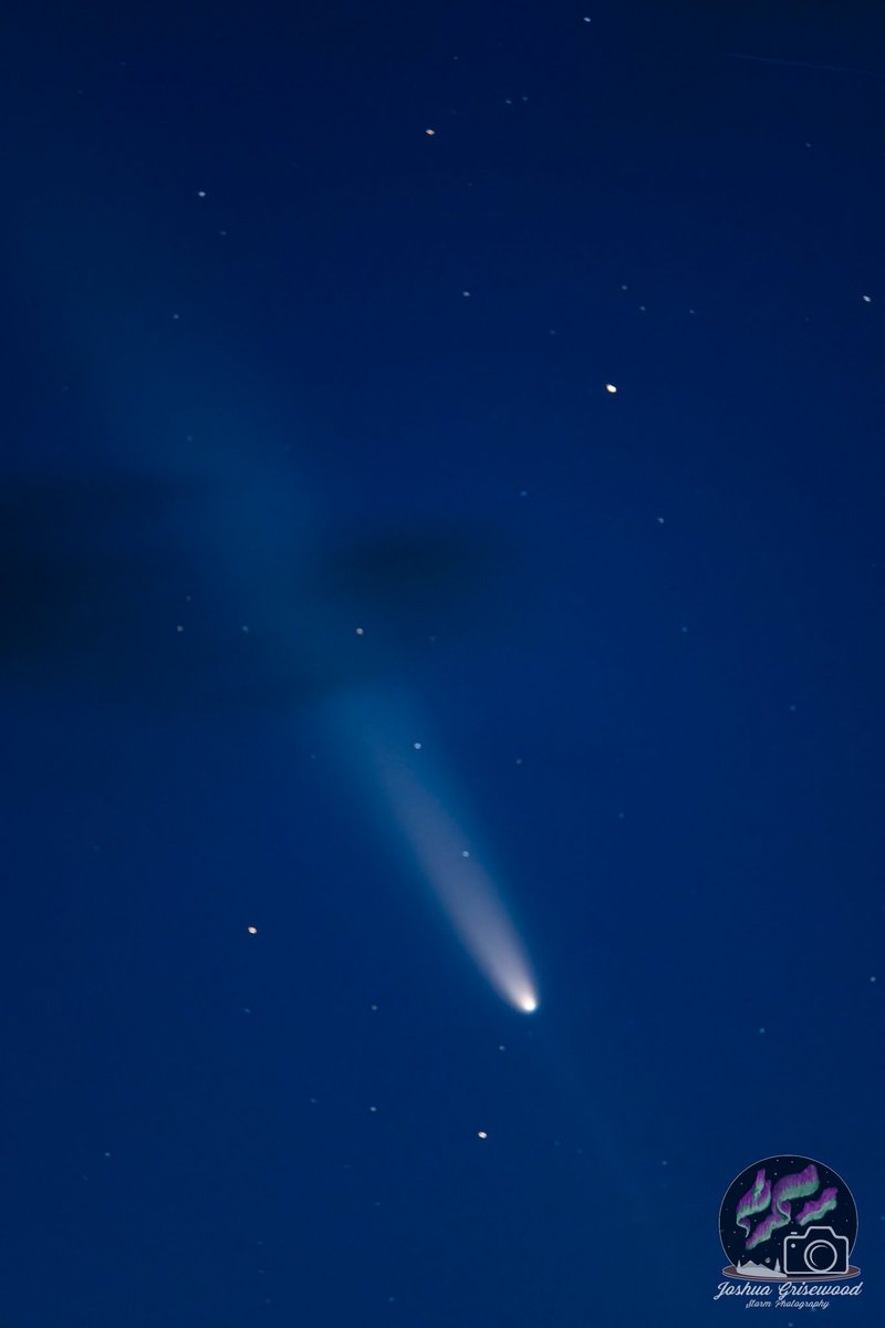 Comet  2023 A3 Tsuchinshan ATLAS
October 2024 provided a beautiful sight to see a naked eye comet in the night sky.I was still learning night photography so I can't wait to use what I have learned since on this year's comets.Enjoy these comet pictures while we wait :)
#wxtwitter