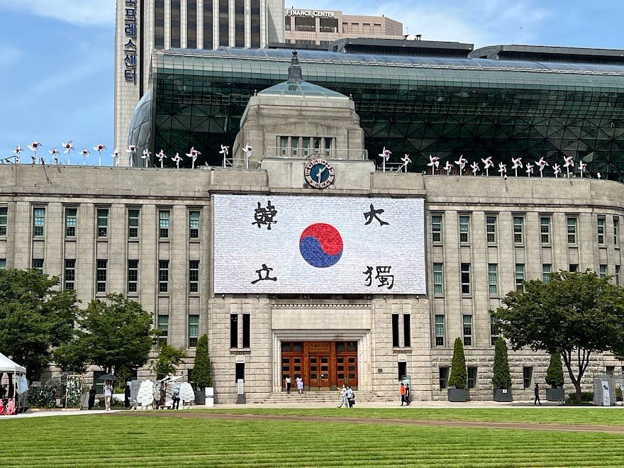 오늘 오전 10시부터 오후 2시까지! #광화문 #한국프레스센터 광장에서 #커피차 이벤트를 준비합니다!! #편두통 에 대해 이해하고 기념품과 무료 음료도 마실 수 있어요. 많은 관심 부탁드립니다! #편두통인식개선주간 #MigraineAwarenessWeek #편두통오해말고이해를