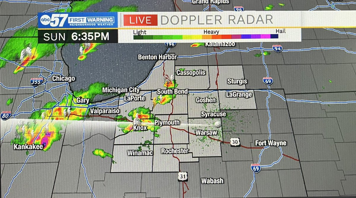 A gloomy look from atop the Golden Dome at ND🍀☔️

Storms have arrived in South Bend⛈️