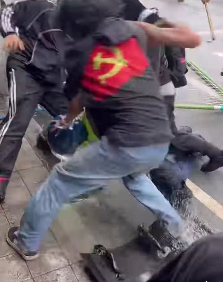 Alternatibo20's tweet image. Mga komunistang peste panagutin! Ikulong permanente! #CommunismKills