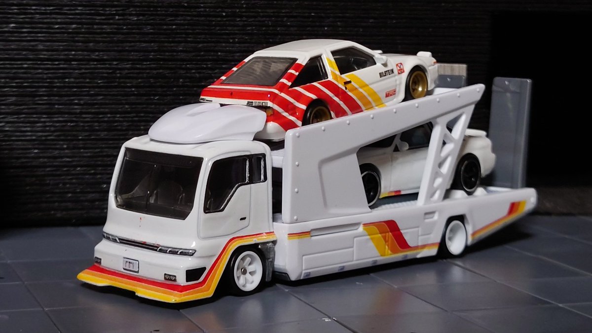 ★ ミニカー  カスタム します 即完売！「OAM」限定30台の「S14シルビア」はVERTEX仕様