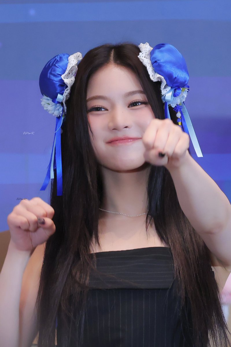 Wh1speR0123's tweet image. 250921  광저우 💕

#스테이씨 #STAYC
#아이사 #ISA 
#이사진최고