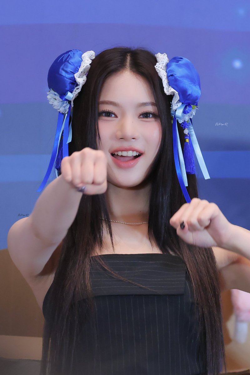 Wh1speR0123's tweet image. 250921  광저우 💕

#스테이씨 #STAYC
#아이사 #ISA 
#이사진최고